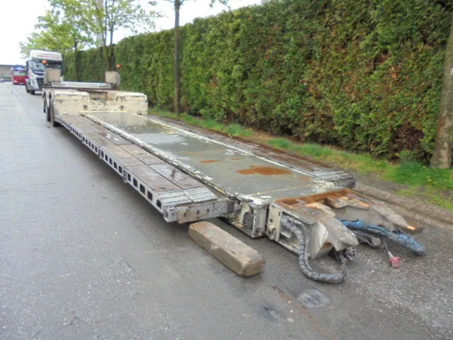 Faymonville F-S42-1ACA - عربة مسطحة منخفضة نصف مقطورة: صور 4 Faymonville F-S42-1ACA - عربة مسطحة منخفضة نصف مقطورة: صور 4