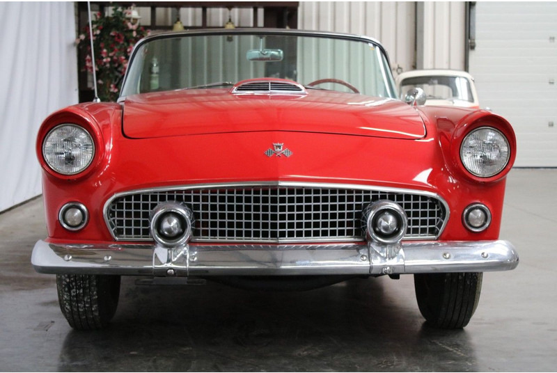 Ford Thunderbird V8 - سيارة: صور 4 Ford Thunderbird V8 - سيارة: صور 4