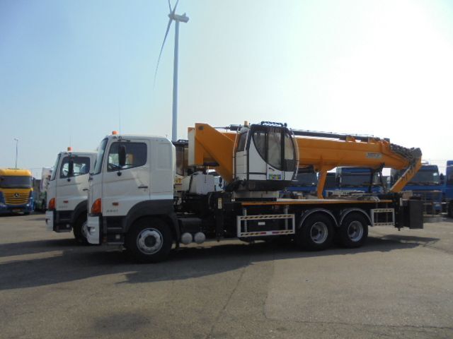 Hino 700 6X4 2IN STOCK - مصاعد الازدهار محمولة على شاحنة: صور 4 Hino 700 6X4 2IN STOCK - مصاعد الازدهار محمولة على شاحنة: صور 4