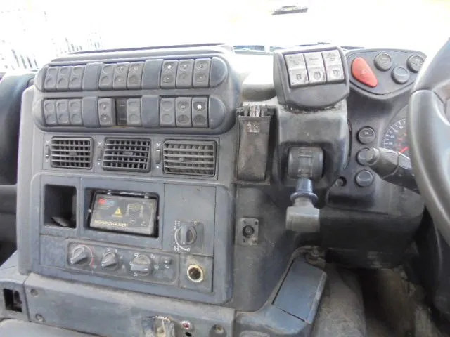 قلابات, شاحنة كرين Iveco AD340T36 8X4: صور 19