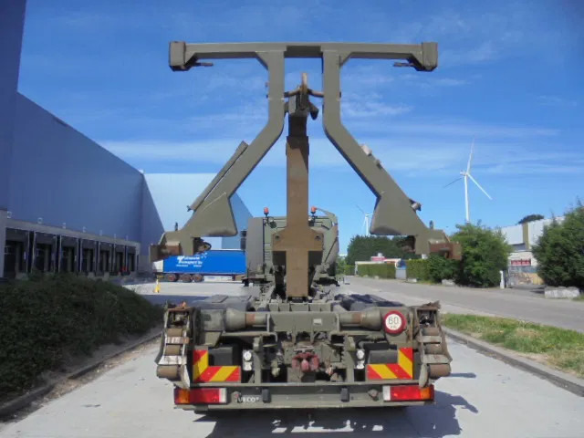 Iveco Eurotrakker 410 E37H - شاحنة ذات الخطاف: صور 5 Iveco Eurotrakker 410 E37H - شاحنة ذات الخطاف: صور 5