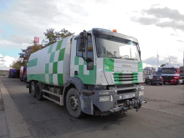 Iveco Stralis 270 - شاحنة صهريج: صور 3 Iveco Stralis 270 - شاحنة صهريج: صور 3