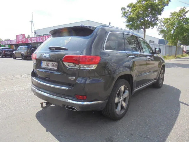 Jeep Grand Cherokee 4X4 SUMMIT EDITION 3.0 LTR V6 - سيارة دفع رباعي: صور 5 Jeep Grand Cherokee 4X4 SUMMIT EDITION 3.0 LTR V6 - سيارة دفع رباعي: صور 5