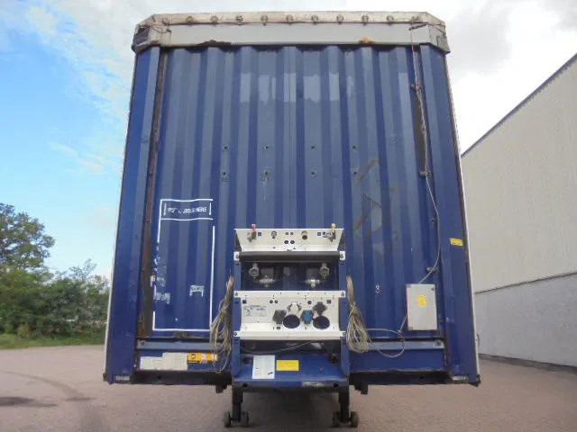 Krone SD NL KENTEKEN BPW TROMMEL ASSEN 35 IN STOCK BLACK FRYDAY SELL - الخيمة نصف مقطورة: صور 2 Krone SD NL KENTEKEN BPW TROMMEL ASSEN 35 IN STOCK BLACK FRYDAY SELL - الخيمة نصف مقطورة: صور 2