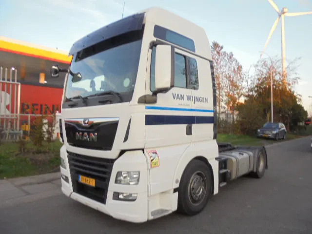 MAN TGX 18.500 XXL SMART TACHO 16X IN STOCK - شاحنة جرار: صور 1 MAN TGX 18.500 XXL SMART TACHO 16X IN STOCK - شاحنة جرار: صور 1