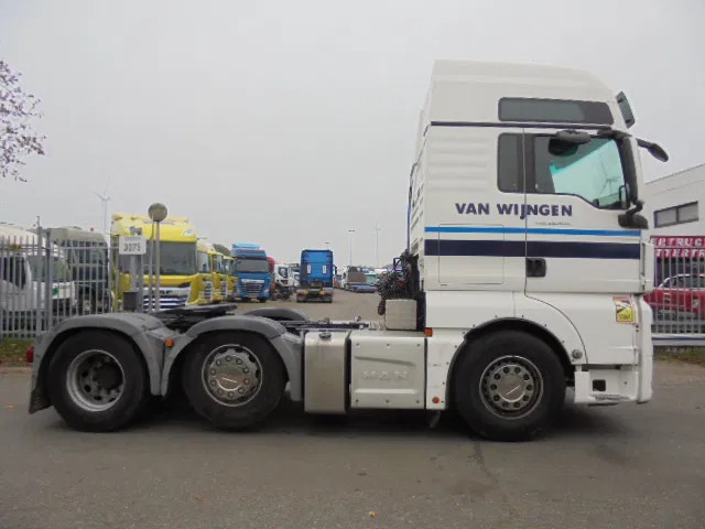 MAN TGX 26.500 XXL 6X2 SMART TACHO 20X IN STOCK - شاحنة جرار: صور 4 MAN TGX 26.500 XXL 6X2 SMART TACHO 20X IN STOCK - شاحنة جرار: صور 4