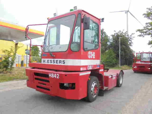 MOL YM 225/4X2 40 KM/H - جرارات صالات المطارات: صور 1 MOL YM 225/4X2 40 KM/H - جرارات صالات المطارات: صور 1