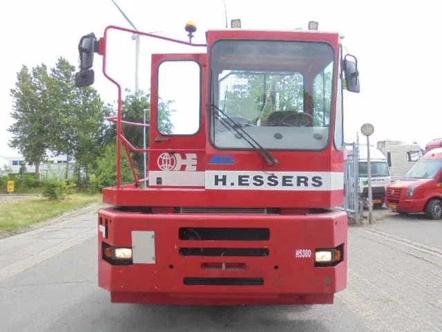 MOL YM225/4X2 40KM/H - جرارات صالات المطارات: صور 2 MOL YM225/4X2 40KM/H - جرارات صالات المطارات: صور 2