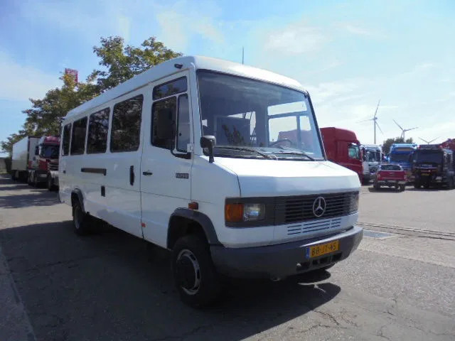 Mercedes-Benz 609D - صغيرة, ميكروباص: صور 3 Mercedes-Benz 609D - صغيرة, ميكروباص: صور 3
