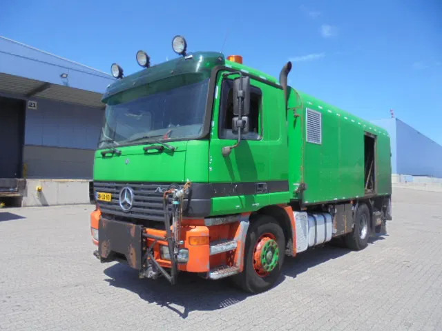 Mercedes-Benz Actros 1831 1831 Bitumensprayer - شاحنة صهريج: صور 1 Mercedes-Benz Actros 1831 1831 Bitumensprayer - شاحنة صهريج: صور 1