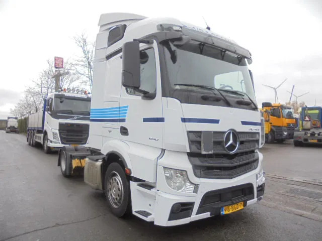 Mercedes-Benz Actros 1840 LS NL TRUCK - شاحنة جرار: صور 3 Mercedes-Benz Actros 1840 LS NL TRUCK - شاحنة جرار: صور 3