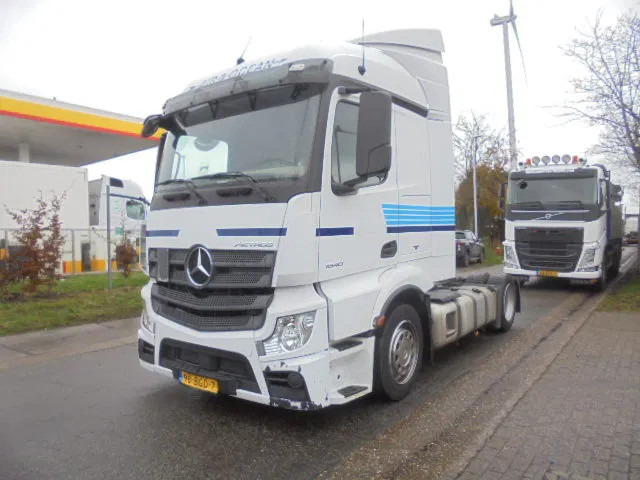Mercedes-Benz Actros 1840 LS NL TRUCK - شاحنة جرار: صور 1 Mercedes-Benz Actros 1840 LS NL TRUCK - شاحنة جرار: صور 1