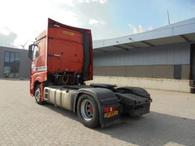 Mercedes-Benz Actros 1840 - شاحنة جرار: صور 5 Mercedes-Benz Actros 1840 - شاحنة جرار: صور 5