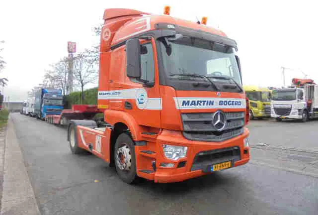Mercedes-Benz Actros 1840 - شاحنة جرار: صور 2 Mercedes-Benz Actros 1840 - شاحنة جرار: صور 2