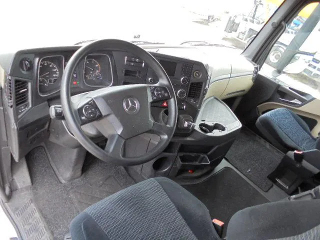 Mercedes-Benz Actros 1842 15x IN STOCK - شاحنة جرار: صور 3 Mercedes-Benz Actros 1842 15x IN STOCK - شاحنة جرار: صور 3
