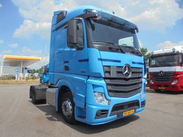 Mercedes-Benz Actros 1842 LS EUR 6 - شاحنة جرار: صور 3 Mercedes-Benz Actros 1842 LS EUR 6 - شاحنة جرار: صور 3