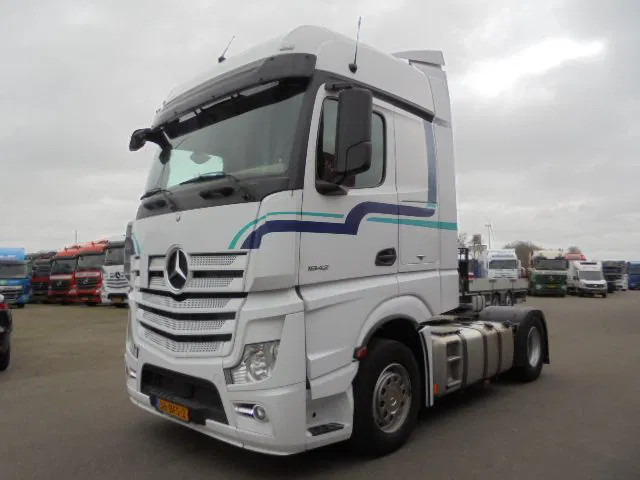Mercedes-Benz Actros 1842 LS EUR6 - شاحنة جرار: صور 1 Mercedes-Benz Actros 1842 LS EUR6 - شاحنة جرار: صور 1