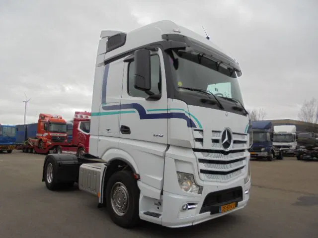 Mercedes-Benz Actros 1842 LS EUR6 - شاحنة جرار: صور 3 Mercedes-Benz Actros 1842 LS EUR6 - شاحنة جرار: صور 3