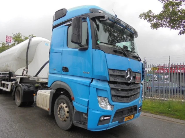 Mercedes-Benz Actros 1842 LS EUR6 - شاحنة جرار: صور 3 Mercedes-Benz Actros 1842 LS EUR6 - شاحنة جرار: صور 3