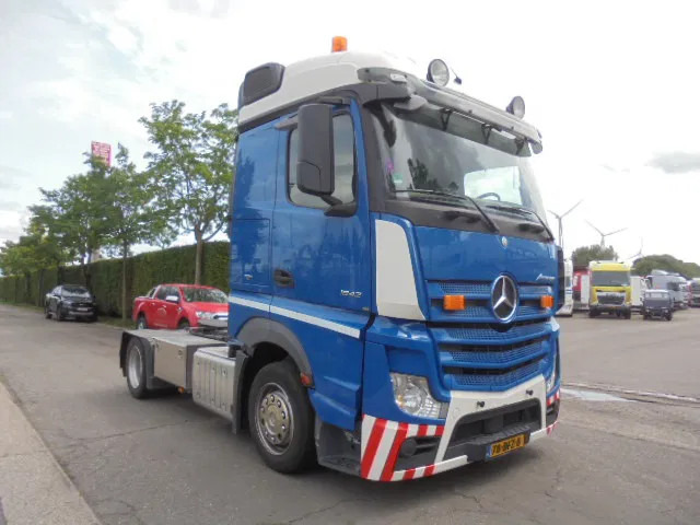 Mercedes-Benz Actros 1842 LS NL TRUCK - شاحنة جرار: صور 3 Mercedes-Benz Actros 1842 LS NL TRUCK - شاحنة جرار: صور 3