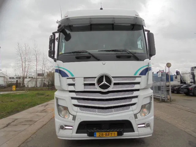 Mercedes-Benz Actros 1943 LS - شاحنة جرار: صور 2 Mercedes-Benz Actros 1943 LS - شاحنة جرار: صور 2