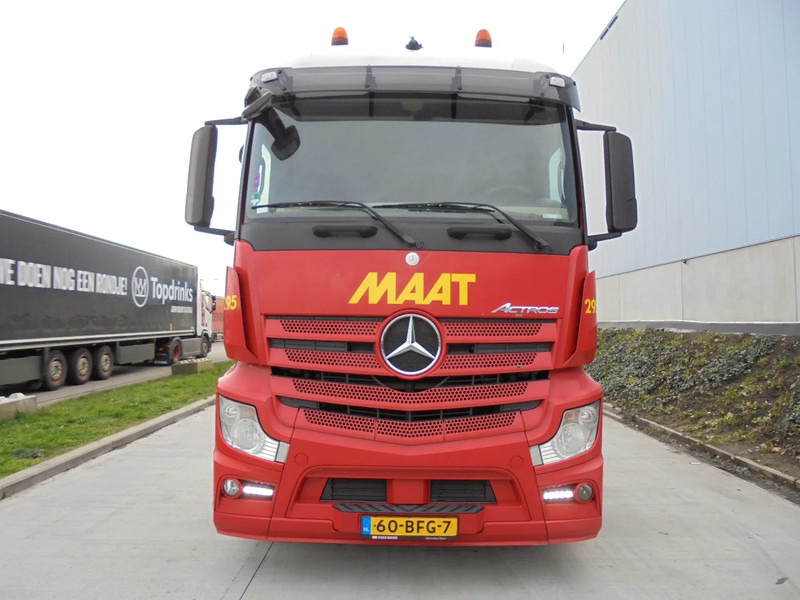 Mercedes-Benz Actros 1943 - شاحنة جرار: صور 2 Mercedes-Benz Actros 1943 - شاحنة جرار: صور 2