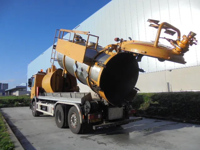 فراغ شاحنة Mercedes-Benz Actros 2532 LENA ADR: صور 19 فراغ شاحنة Mercedes-Benz Actros 2532 LENA ADR: صور 19