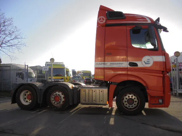 Mercedes-Benz Actros 2645 EUR6 6X2 - شاحنة جرار: صور 4 Mercedes-Benz Actros 2645 EUR6 6X2 - شاحنة جرار: صور 4