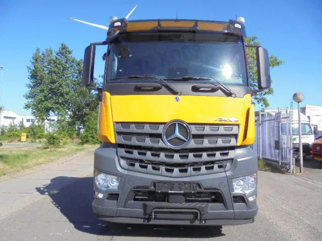 Mercedes-Benz Arocs 2848 NEW - شاحنة ذات الخطاف: صور 2 Mercedes-Benz Arocs 2848 NEW - شاحنة ذات الخطاف: صور 2
