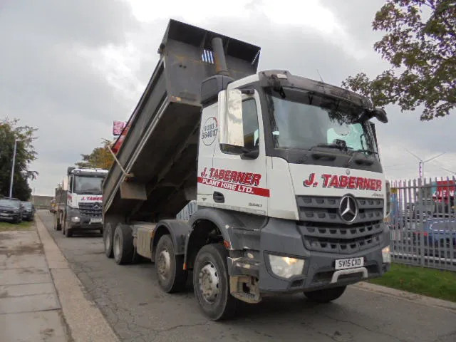 Mercedes-Benz Arocs 3243 K 8X4 - قلابات: صور 3 Mercedes-Benz Arocs 3243 K 8X4 - قلابات: صور 3