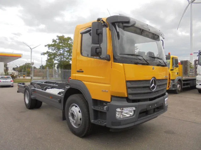 Mercedes-Benz Atego 1518 NEW DEMO MET FABRIEKS GARANTIE - الشاسيه شاحنة: صور 3 Mercedes-Benz Atego 1518 NEW DEMO MET FABRIEKS GARANTIE - الشاسيه شاحنة: صور 3