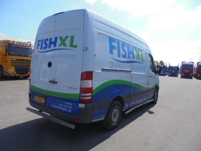 Mercedes-Benz Sprinter 313 FRIGO NL TRUCK - الشاحنات الصغيرة المبردة: صور 4 Mercedes-Benz Sprinter 313 FRIGO NL TRUCK - الشاحنات الصغيرة المبردة: صور 4