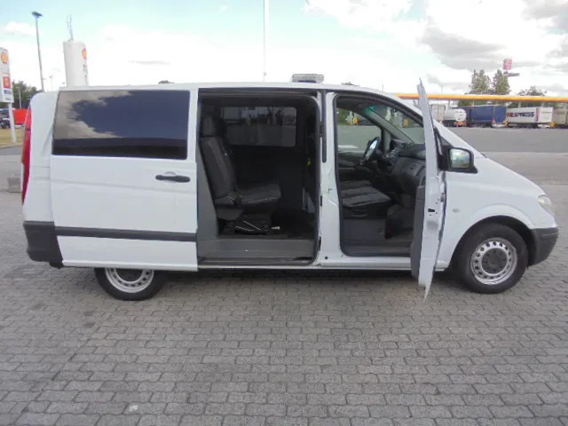 Mercedes-Benz Vito 110 - فان المدمجة, الشاحنات الصغيرة كابينة مزدوجة: صور 4 Mercedes-Benz Vito 110 - فان المدمجة, الشاحنات الصغيرة كابينة مزدوجة: صور 4