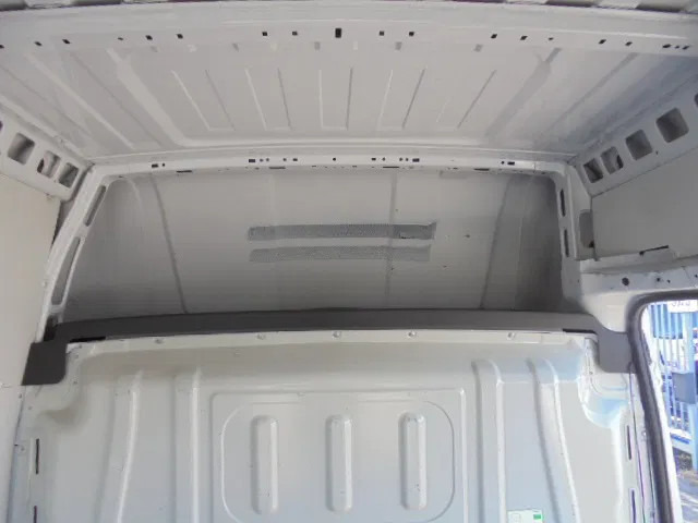 تأجير Opel Movano L3H2 2.2L BLUE HDI 165 Opel Movano L3H2 2.2L BLUE HDI 165: صور 18 تأجير Opel Movano L3H2 2.2L BLUE HDI 165 Opel Movano L3H2 2.2L BLUE HDI 165: صور 18