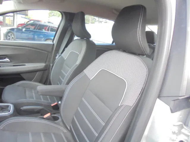 سيدان جديد Renault Taliant 1.0 TURBO NEW TAX FREE: صور 12