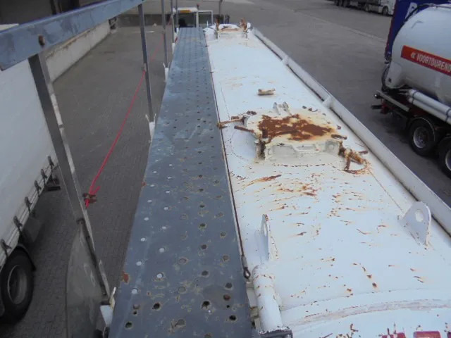 نصف مقطورة صهريج Saitek BULKTRAILER: صور 11 نصف مقطورة صهريج Saitek BULKTRAILER: صور 11