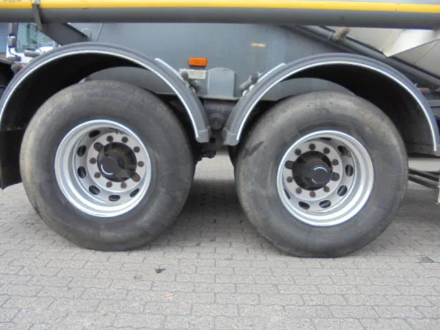 نصف مقطورة صهريج Saitek BULKTRAILER: صور 8 نصف مقطورة صهريج Saitek BULKTRAILER: صور 8