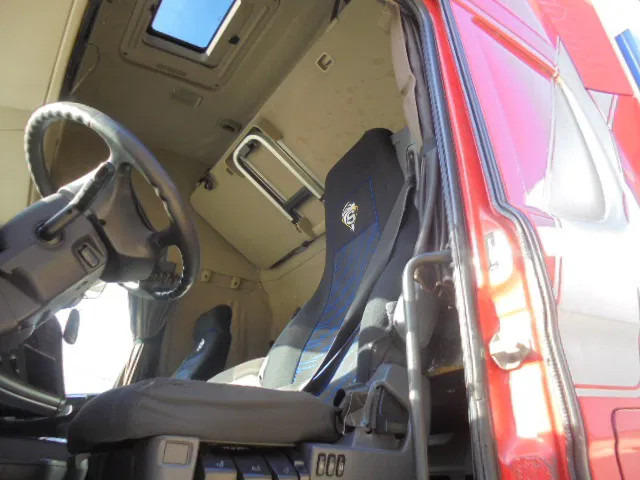 بصندوق مغلق شاحنة Scania R440 6X2 VOLUME COMBI + RETARDER: صور 8 بصندوق مغلق شاحنة Scania R440 6X2 VOLUME COMBI + RETARDER: صور 8