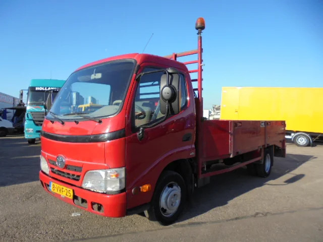 سيارة السحب للتصليح Toyota Dyna 150 D4D: صور 1