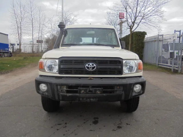 Toyota Land Cruiser HZJ76 + HZJ78L + PICKUP 4WD EXPORT OUT EU ONLY - شاحنة البيك أب: صور 5 Toyota Land Cruiser HZJ76 + HZJ78L + PICKUP 4WD EXPORT OUT EU ONLY - شاحنة البيك أب: صور 5