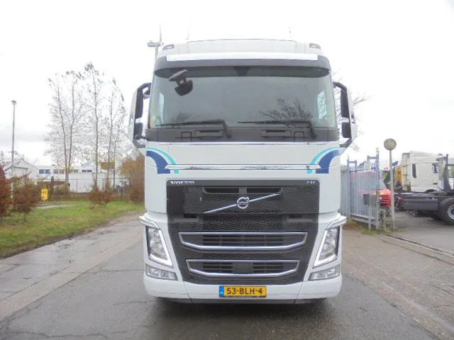 Volvo FH 420 NL TRUCK APK 09-26 - شاحنة جرار: صور 2 Volvo FH 420 NL TRUCK APK 09-26 - شاحنة جرار: صور 2