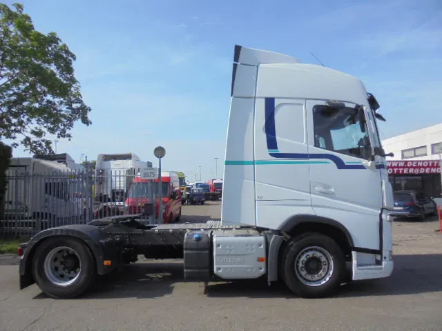 Volvo FH 420 NL TRUCK - شاحنة جرار: صور 4 Volvo FH 420 NL TRUCK - شاحنة جرار: صور 4