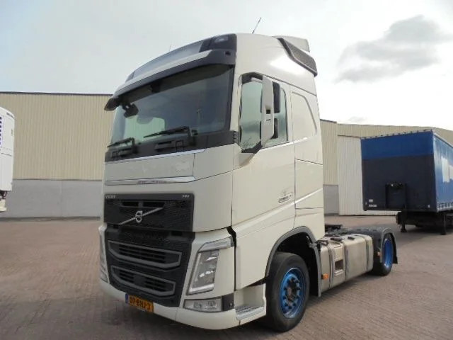 Volvo FH 420 - شاحنة جرار: صور 1 Volvo FH 420 - شاحنة جرار: صور 1