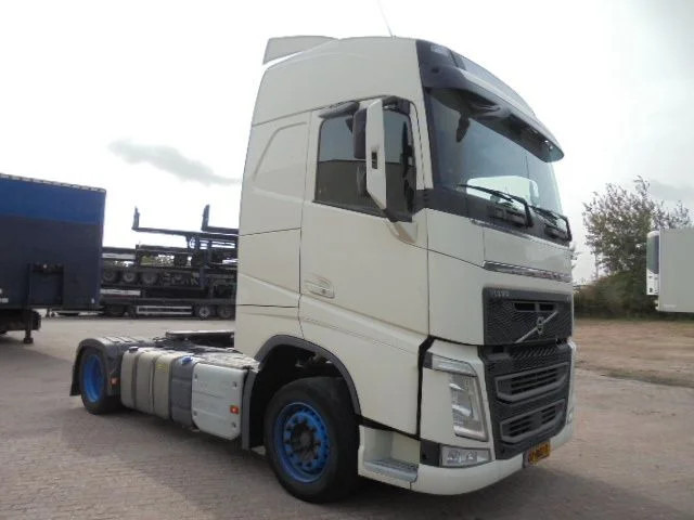 Volvo FH 420 - شاحنة جرار: صور 3 Volvo FH 420 - شاحنة جرار: صور 3
