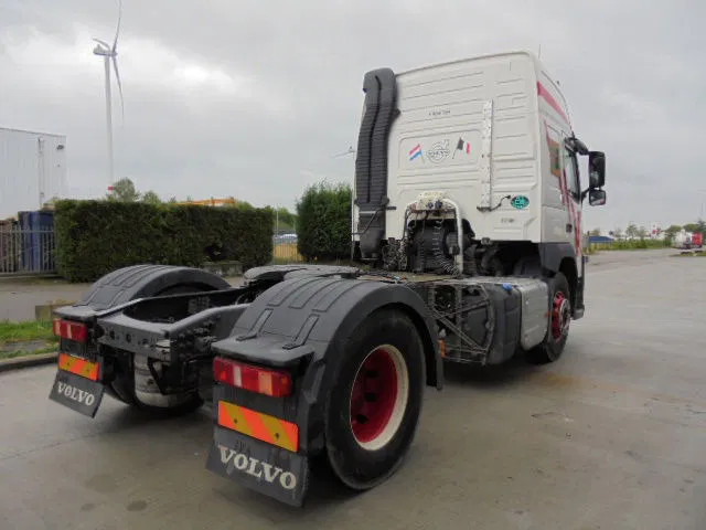 Volvo FM 12.420 EURO 6 - شاحنة جرار: صور 4 Volvo FM 12.420 EURO 6 - شاحنة جرار: صور 4