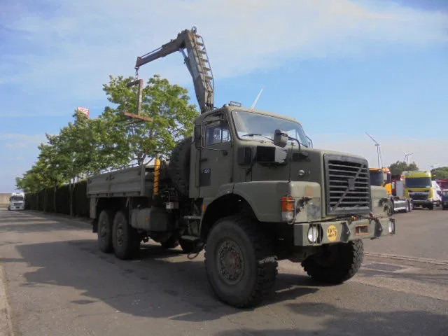 Volvo N 10 6X6 L + FASSI - شاحنة كرين: صور 3 Volvo N 10 6X6 L + FASSI - شاحنة كرين: صور 3