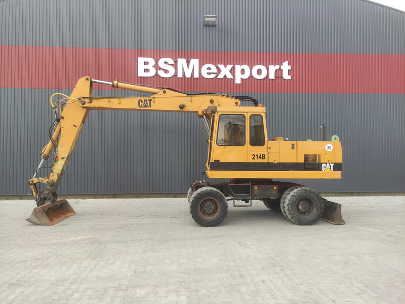 Caterpillar 214 B wheel excavator - حفارة على عجلات: صور 1 Caterpillar 214 B wheel excavator - حفارة على عجلات: صور 1