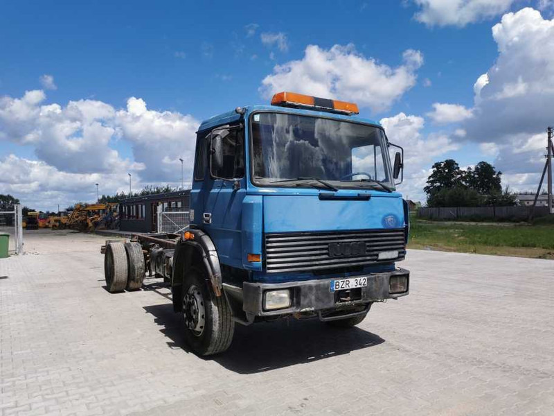 Iveco Magirus 190-26 water cooling chassis truck - الشاسيه شاحنة: صور 2 Iveco Magirus 190-26 water cooling chassis truck - الشاسيه شاحنة: صور 2