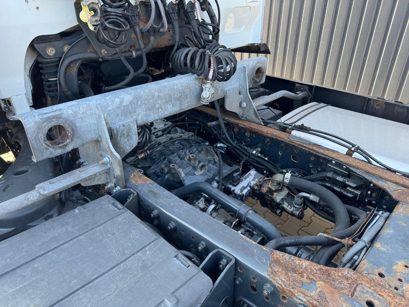 شاحنة جرار Iveco Stralis 440s42: صور 16 شاحنة جرار Iveco Stralis 440s42: صور 16