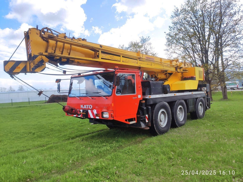Kato KA400E - موبايل كرين: صور 1 Kato KA400E - موبايل كرين: صور 1